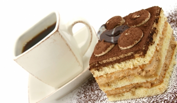 Кафе-торта с малиново сладко