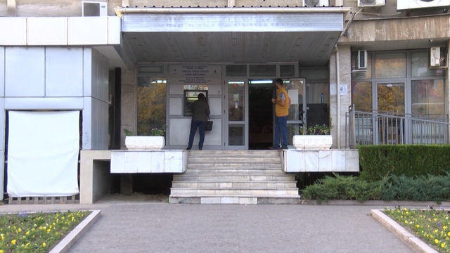 Разнообразие от превозни средства на изключително изгодни цени продават този месец публичните изпълнители от НАП Хасково